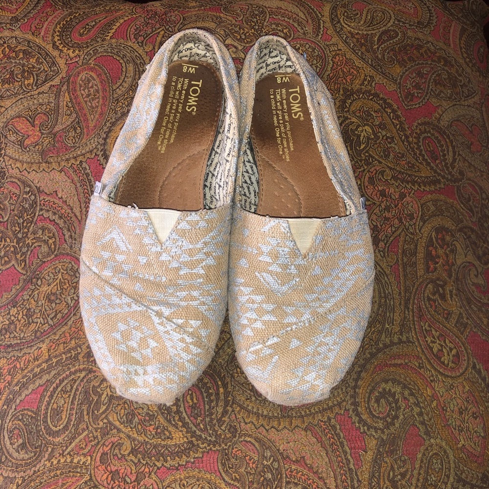 Toms tan/silver tribal print burlap canvas.